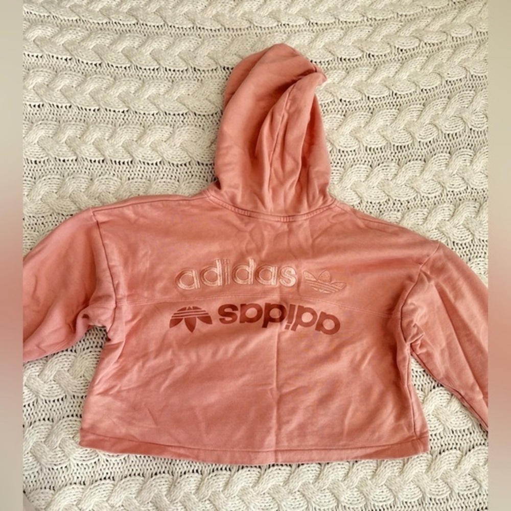 ✨Adidas Women Crop-Top Sweater, in good condition. ✨ - Picture 5 of 5